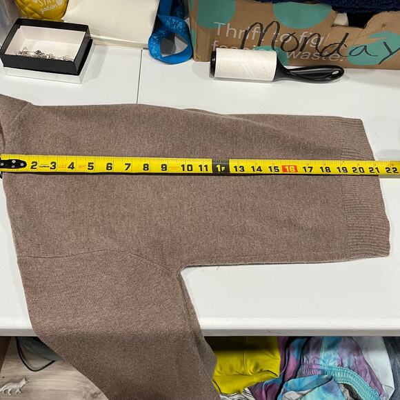 H&M Brown Boxy Cropped 3 Button Cardigan Small Academia Preppy Minimalist - Picture 6 of 6